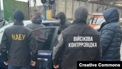 Officers of Ukraine's specialized law enforcement agency focused on graft -- the National Anti-Corruption Bureau and Security Service officers detain Ternopil regional council deputy on suspicion of bribery, 20 March 2024