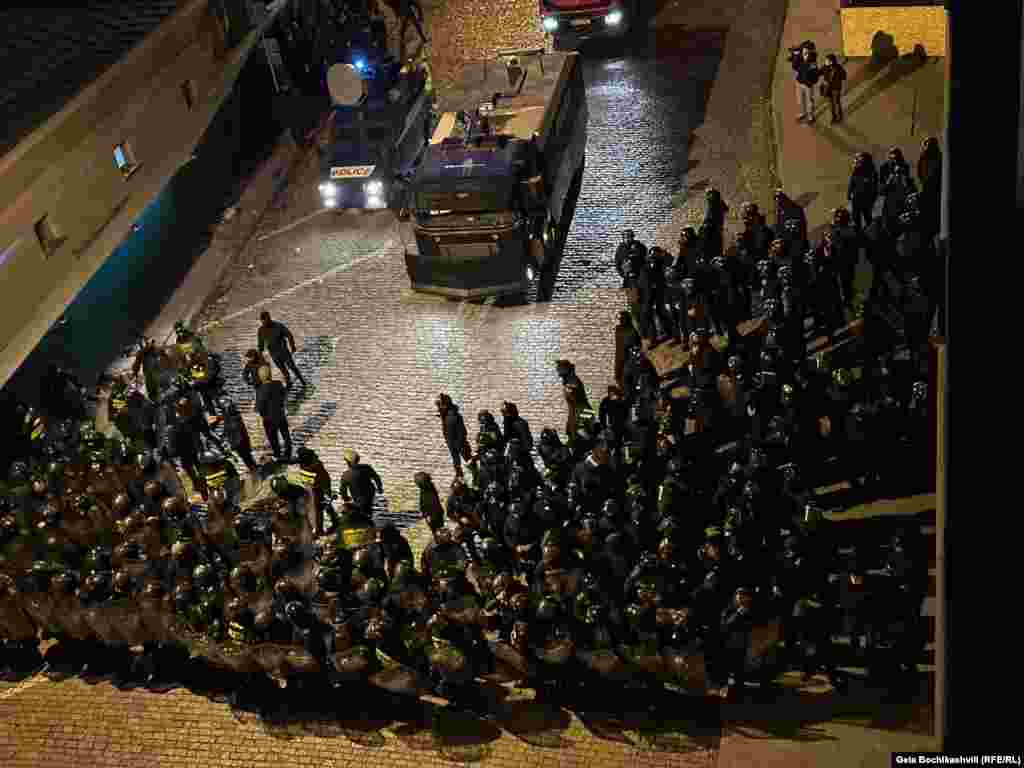 Georgian police and vehicles are seen alongside the parliament.&nbsp; The protests are reportedly set to continue on March 8.&nbsp;