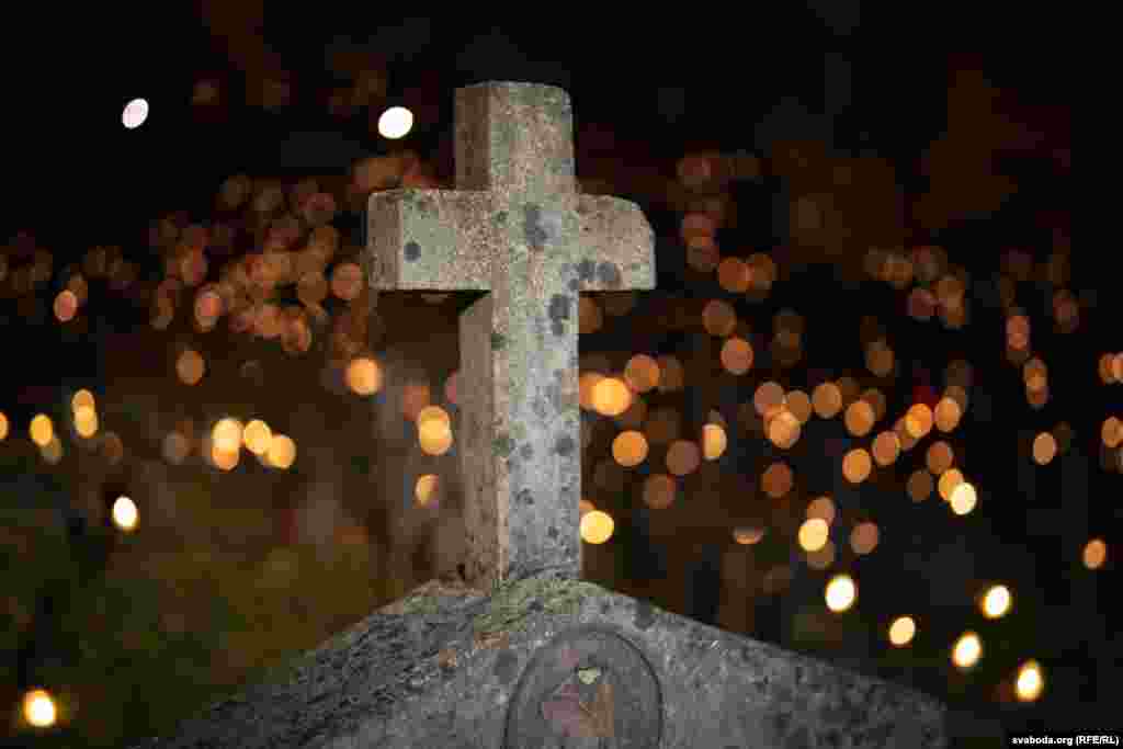 The Rasos Cemetery is believed to have been founded in the 1700s and is the resting place of many famous Lithuanians, Poles, and Belarusians. During the Soviet period the authorities planned to build a motorway directly through the cemetery, but the proposition was eventually scrapped.&nbsp;