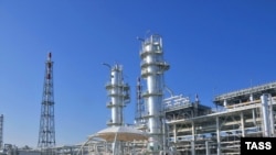 Facilities at the Samantepe gas field. Foreign investors are vying for access to Turkmenistan's gas resources. 