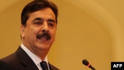 Pakistani Prime Minister Yusuf Raza Gilani has been formally charged with contempt in a case expected to further shake Pakistan. 