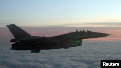 Ukraine is seeking up to 50 F-16 fighter jets.