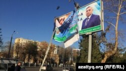 Billboards of presidential candidates in Tashkent