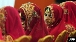 Pakistani brides attend a mass wedding ceremony in Karachi. (file photo)