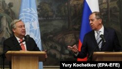 UN Secretary General Antonio Guterres (left) and Russian Foreign Minister Sergei Lavrov (file photo)