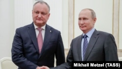 Russian President Vladimir Putin (right) meets with his Moldovan counterpart, Igor Dodon, at the Kremlin in Moscow in January.