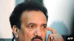 Pakistan's Interior Minister Rehman Malik: "Imminent" ground offensive