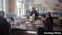 Uzbekistan - prisoners are working in the prison, undated