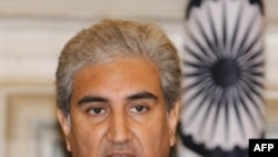 Pakistan's Foreign Minister Shah Mehmood Qureshi: "It is my duty to examine the dossier carefully..."